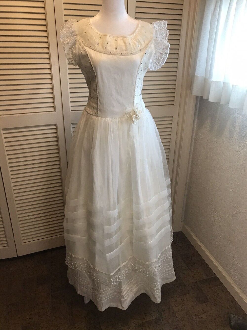 Elegant Designs Dress Teen Sz 8-10 Ivory Color Beaded Vintage Formal Dress